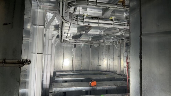 Línea de recubrimiento de polvo del sistema de transporte de perfiles horizontales de aluminio sin energía