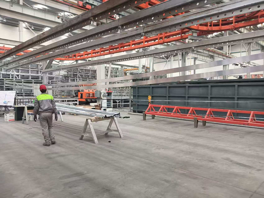 Línea de recubrimiento de polvo del sistema de transporte de perfiles horizontales de aluminio sin energía