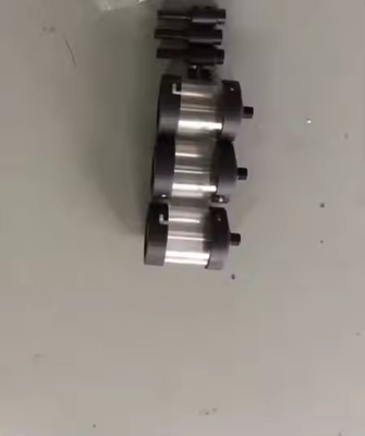 Mini Hopper de recubrimiento en polvo para el sustrato de acero inoxidable de la línea de producción